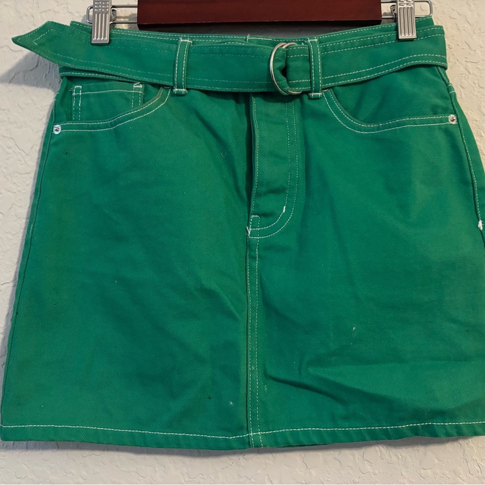 Forever 21 Green Mini Skirt - Picture 1 of 2